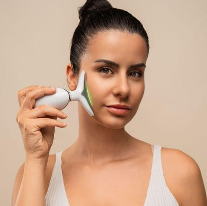 masajeador Facial Eléctrico Reafirmante para Cara y Cuello con LED, EMS y Calor Selora